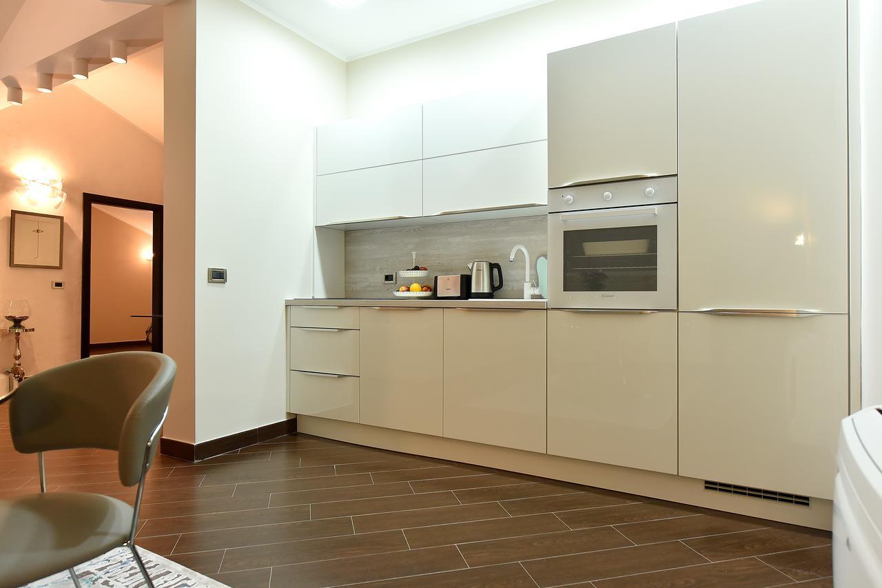 Maniva Penthouse By The Sea Lägenhet Kotor Exteriör bild