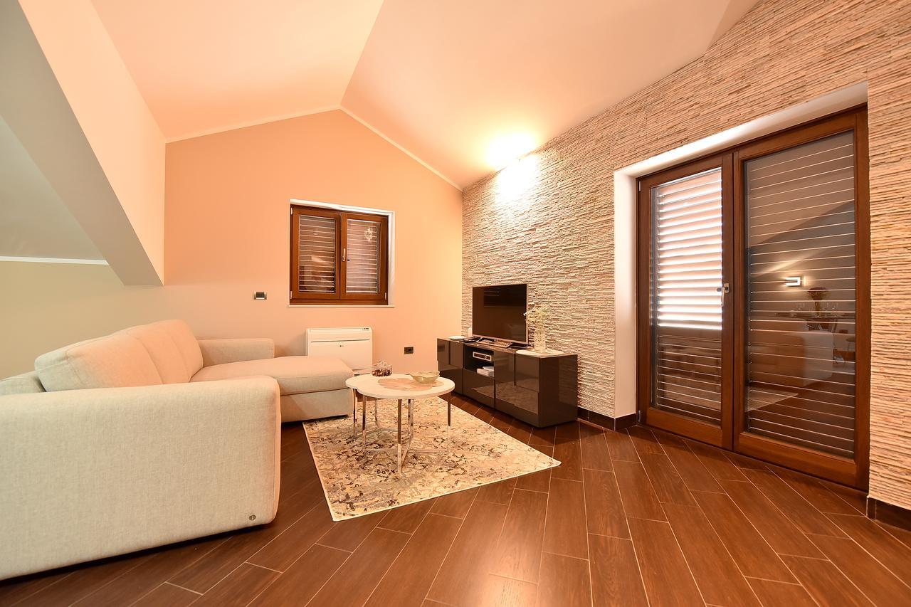 Maniva Penthouse By The Sea Lägenhet Kotor Exteriör bild